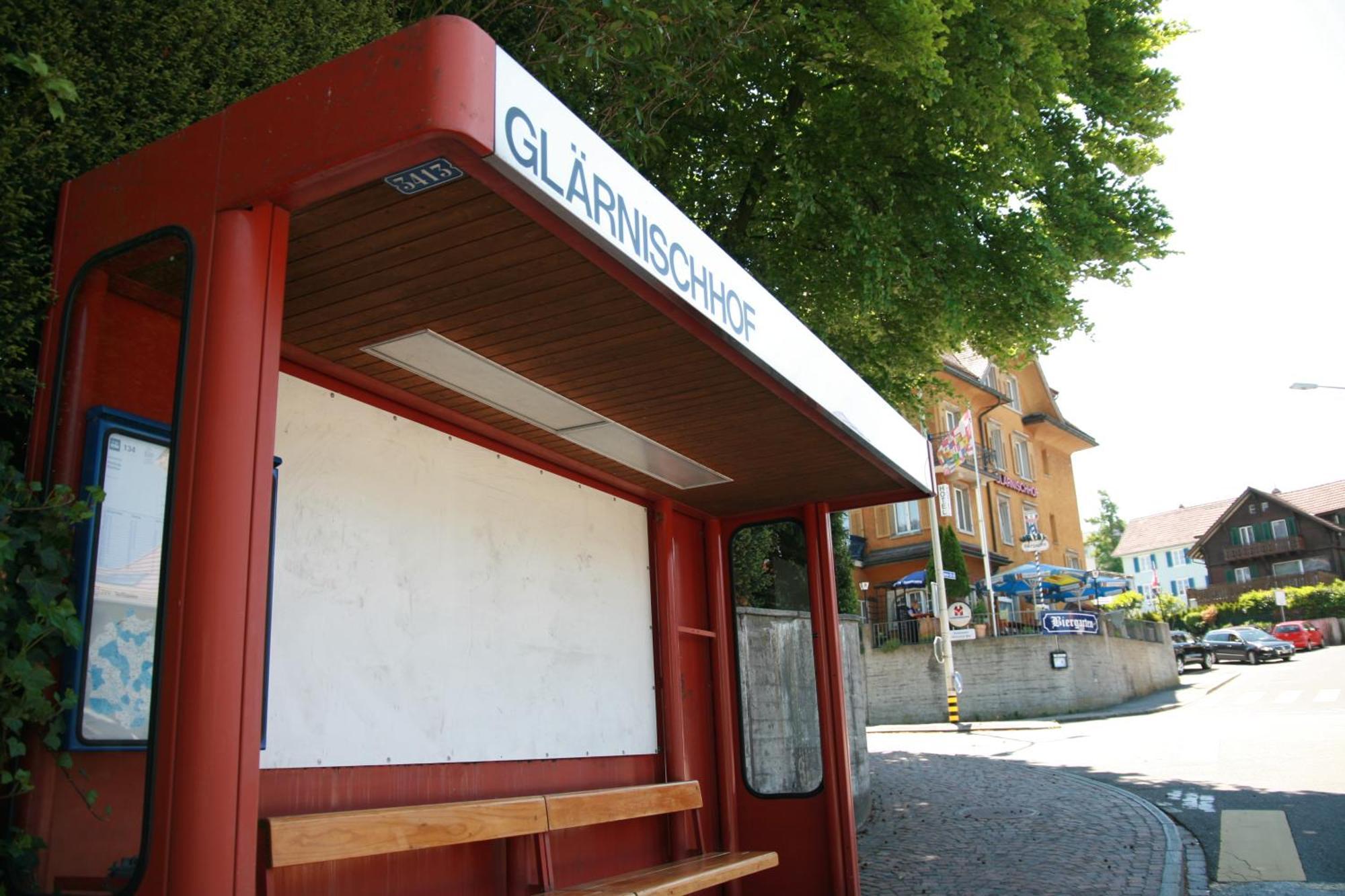Hotel Glaernisch Hof Horgen Bagian luar foto
