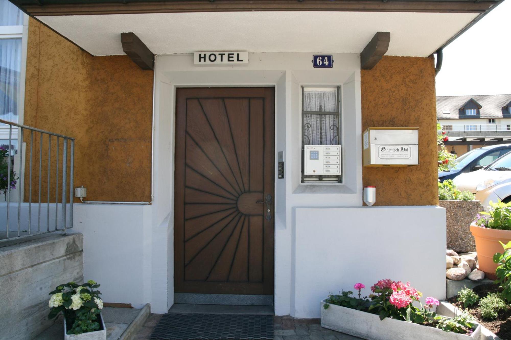 Hotel Glaernisch Hof Horgen Bagian luar foto